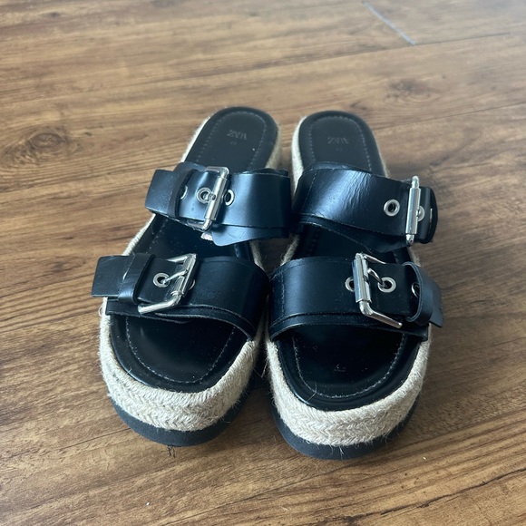 Zara (VGUC) | Black Leather Wedges Slip Sandals with Buckle and Platform - Picture 14 of 16